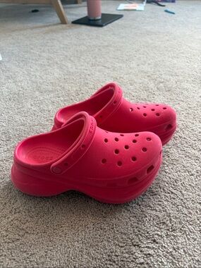 Size 8 velvet red crocs platform
